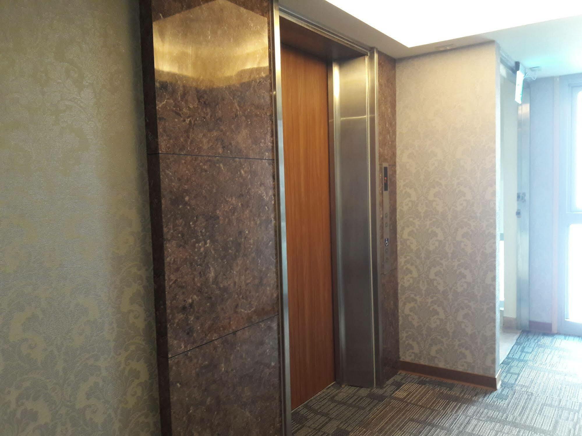 Mei Hotel 타이중 외부 사진